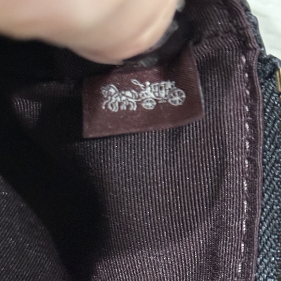 Coach Corner Zip Wristlet in Spot Print Pebbled Leather NWT - Picture 6 of 7